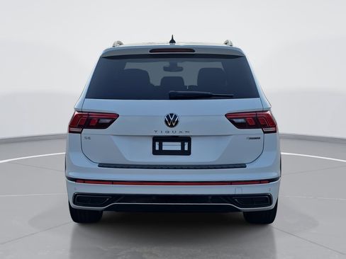 Used 2023 Volkswagen Tiguan SE R-Line image 4