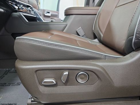 New 2026 GMC Sierra 3500 Denali w/ Denali Reserve Package AWD/4WD image 30