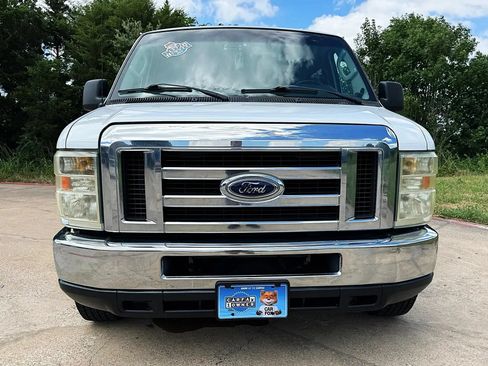 Used 2010 Ford E-350 and Econoline 350 XLT RWD image 10
