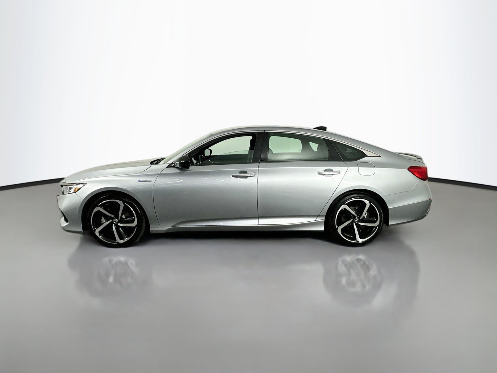 Used 2022 Honda Accord Sport image 4