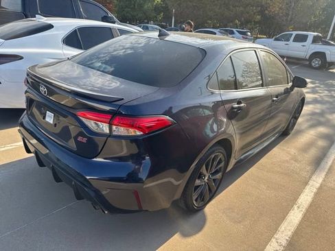 Used 2023 Toyota Corolla SE FWD image 3