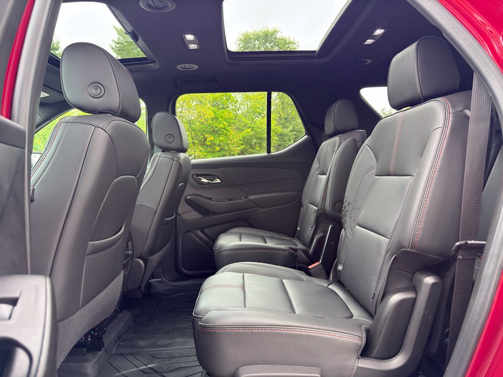Used 2023 Chevrolet Traverse RS w/ LPO, Floor Liner Package AWD/4WD image 3