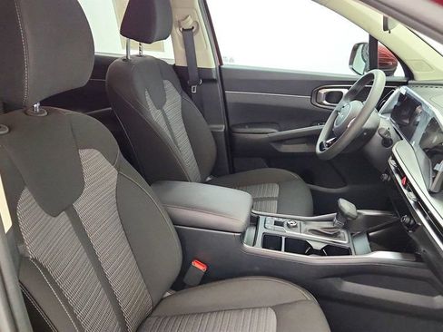 Used 2025 Kia Sorento LX FWD image 21