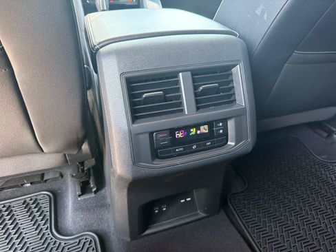 Certified 2023 Volkswagen Atlas SE FWD image 15