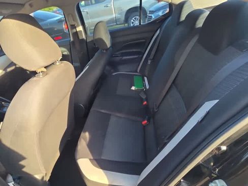 Used 2020 Nissan Versa SV image 6