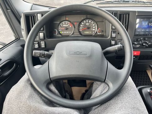New 2024 Chevrolet Low Cab Forward image 13