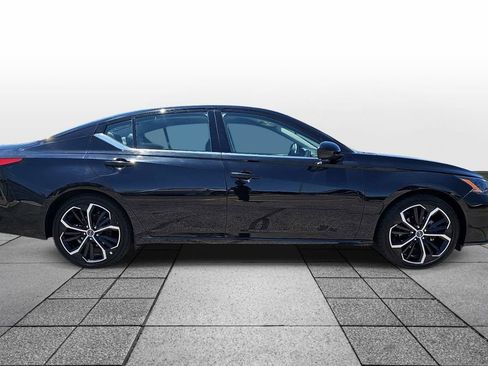 Used 2024 Nissan Altima 2.5 SR FWD image 4