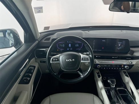 Certified 2024 Kia Telluride S image 22