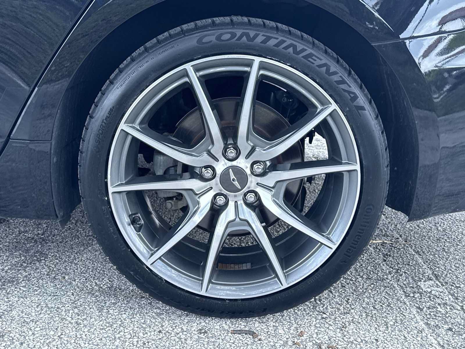 Used 2023 Genesis G70 2.0T RWD image 11