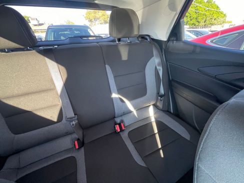 Used 2025 Chevrolet TrailBlazer LT image 35