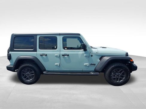 Used 2024 Jeep Wrangler Unlimited Sport AWD/4WD image 6