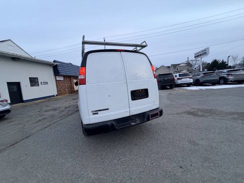 Used 2020 Chevrolet Express 2500 2500 3dr Cargo Van w/ Driver Convenience Package image 17