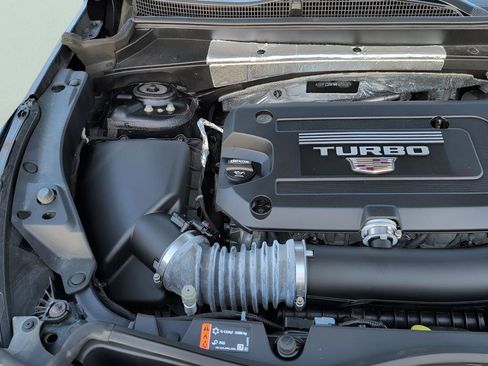 Used 2023 Cadillac XT4 Premium Luxury image 37