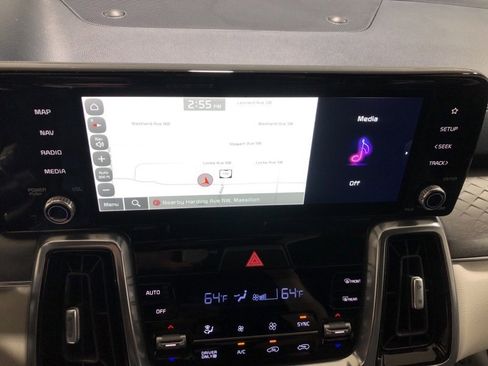 Used 2023 Kia Sorento SX Prestige image 31