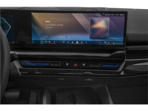 Used 2026 BMW 530i xDrive w/ Premium Package AWD/4WD image 13