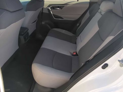 Used 2022 Toyota RAV4 XLE image 20