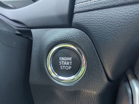 Used 2025 Toyota RAV4 XLE image 17