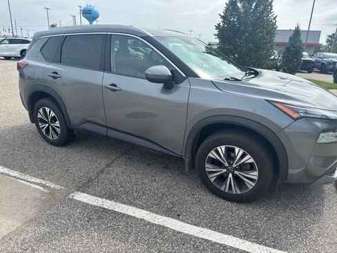 Used 2023 Nissan Rogue SV w/ SV Premium B Package AWD/4WD image 9