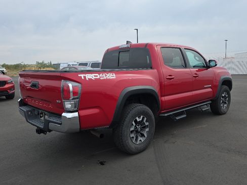 Certified 2021 Toyota Tacoma TRD Off-Road AWD/4WD image 8