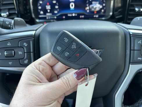 Used 2024 Chevrolet Silverado 1500 LT Trail Boss w/ Convenience Package II image 29