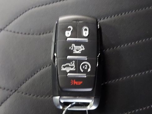 Used 2026 RAM 1500 Limited AWD/4WD image 32
