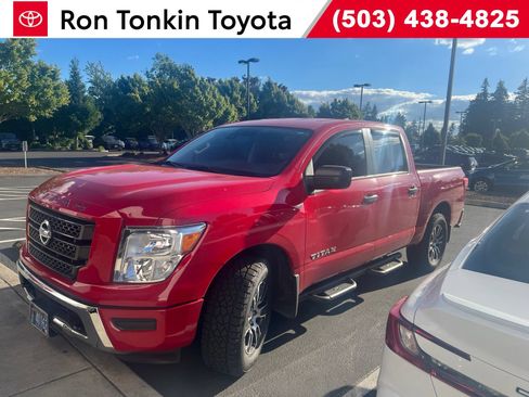 Used 2022 Nissan Titan SV w/ Accessory Utility Package AWD/4WD image 1