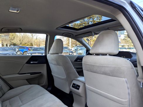 Used 2015 Honda Accord EX image 43