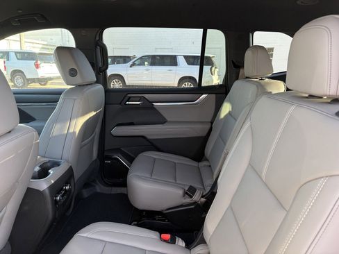 New 2026 GMC Acadia Elevation image 14