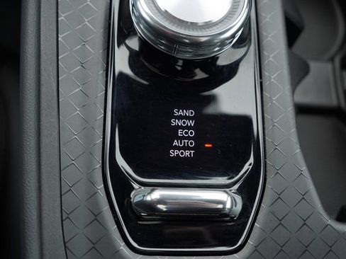 Used 2024 Jeep Wagoneer Launch Edition AWD/4WD image 34