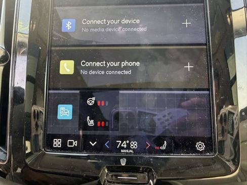 Used 2023 Volvo XC60 B5 Plus w/ Climate Package image 11