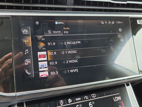Used 2022 Audi Q8 Premium Plus w/ Premium Plus Package AWD/4WD image 23