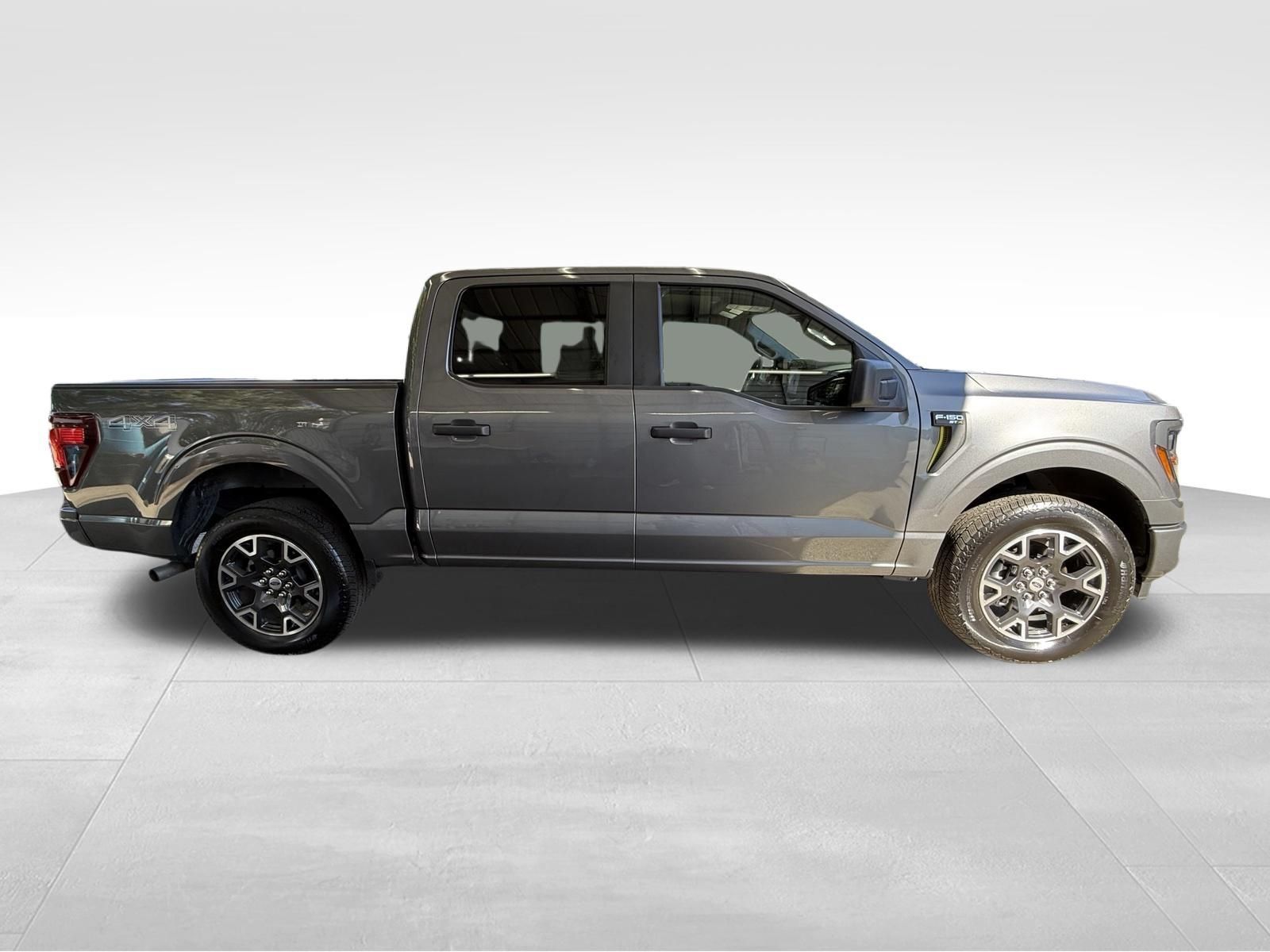 Used 2024 Ford F150 STX AWD/4WD image 4