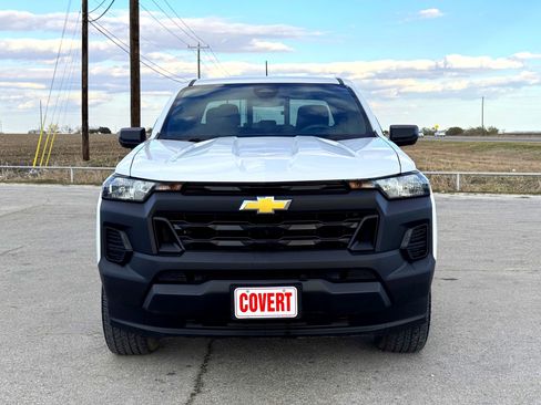 Used 2024 Chevrolet Colorado W/T w/ WT Convenience Package image 3