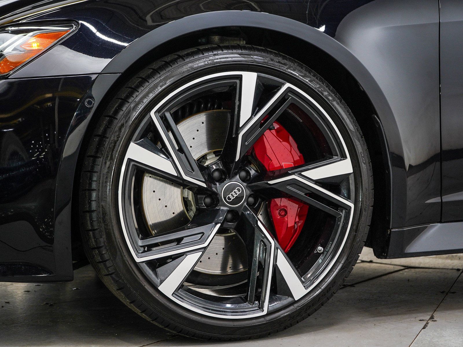 Used 2021 Audi RS 6 AWD/4WD image 42