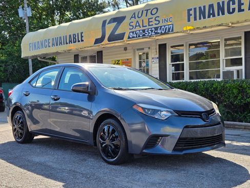 Used 2014 Toyota Corolla LE FWD image 1