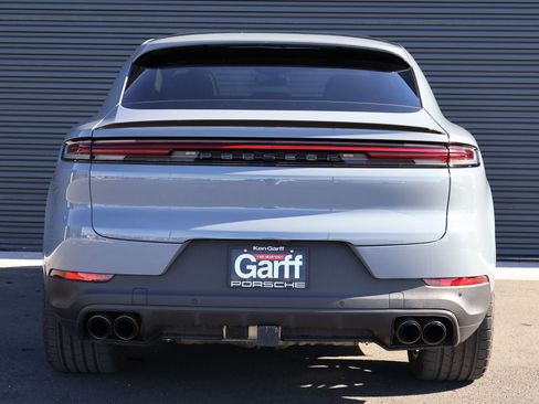 Used 2025 Porsche Cayenne S image 10