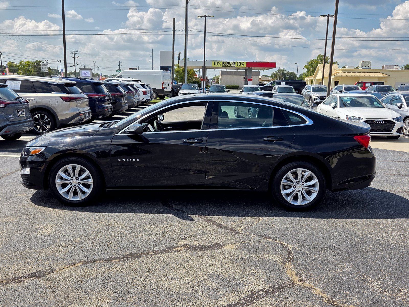 Used 2024 Chevrolet Malibu LT FWD image 4