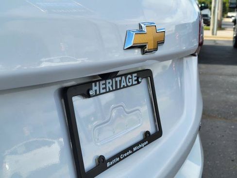 Used 2018 Chevrolet Equinox LT FWD image 34