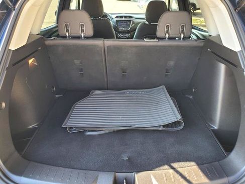 Used 2021 Chevrolet TrailBlazer LT w/ Convenience Package FWD image 21