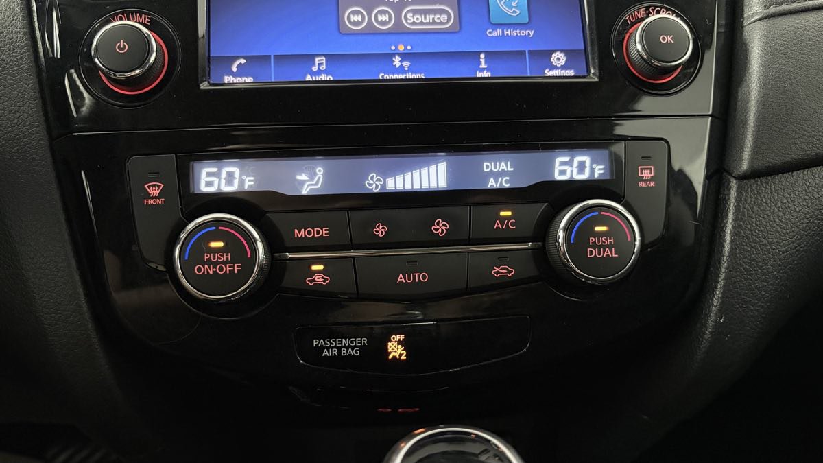 Used 2019 Nissan Rogue SV AWD/4WD image 20