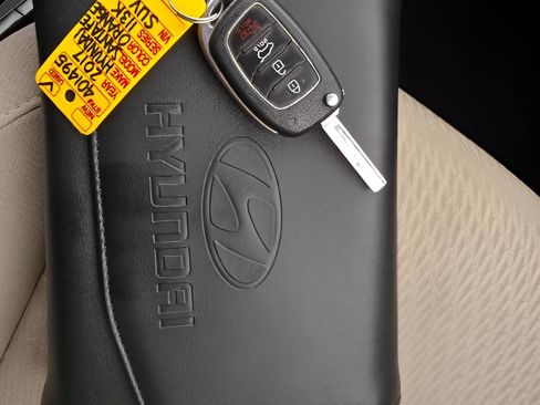 Used 2017 Hyundai Santa Fe Sport AWD/4WD image 36