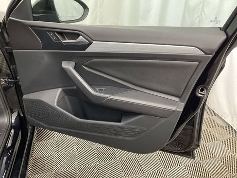 Used 2025 Volkswagen Jetta Sport image 30