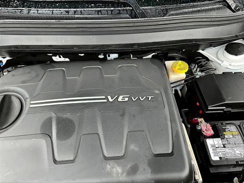 Used 2019 Jeep Cherokee Limited AWD/4WD image 35