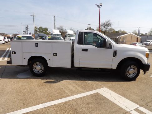 Used 2017 Ford F250 XL image 2