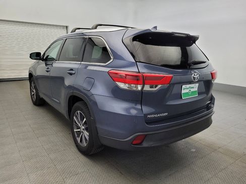 Used 2018 Toyota Highlander XLE image 5