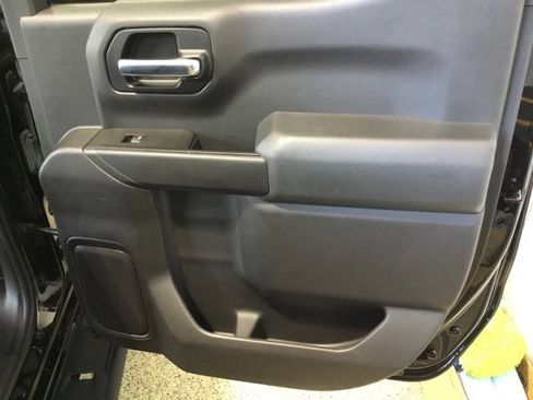 Used 2020 Chevrolet Silverado 1500 Custom w/ Custom Value Package image 50