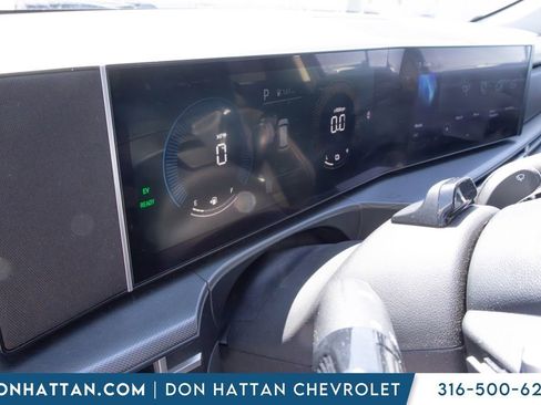 Used 2025 Hyundai Santa Fe SEL FWD image 24