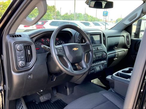 Used 2024 Chevrolet Silverado 2500 Custom w/ Custom Value Package AWD/4WD image 17