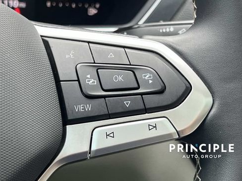 Used 2023 Volkswagen Tiguan SE FWD image 22