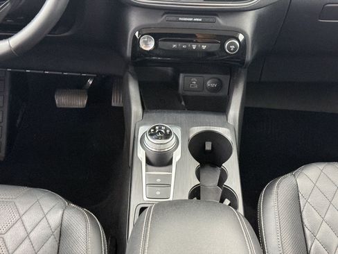 Used 2023 Ford Escape Platinum w/ Premium Technology Package FWD image 18